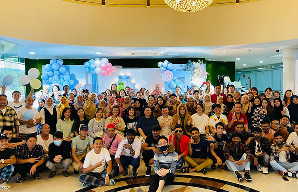 Post Image_0000_00 Group Photo 01